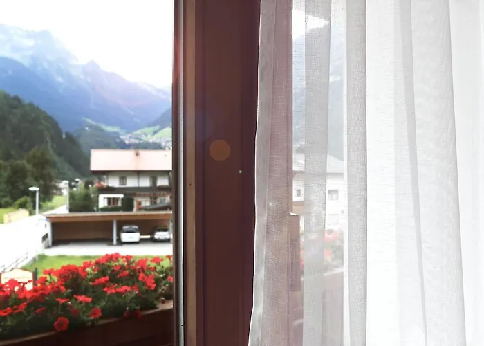 & Glueck Auf Mayrhofen