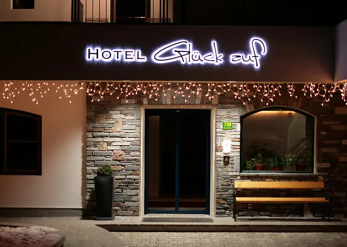 & Glueck Auf Mayrhofen