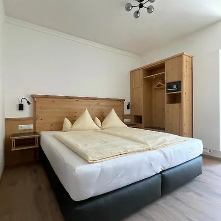 Hotell & Glueck Auf 3*